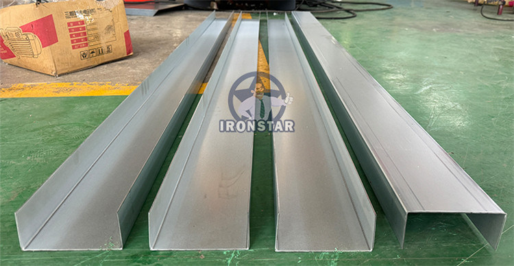 “Full Automatic 60-200mm Size Interchangeable U Purlin Roll Forming Machine Size Change U Purlin Making Machine Galvanized Steel U Profile Cold Roll Former  Kazakhstan Steel Structure Construction ”