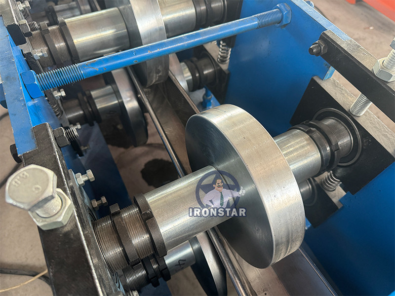 “America Standard C Guide Rail Roll Forming Machine Automatic Shutter Door Siding Track Making Machine For Metal Rolling Shutter”